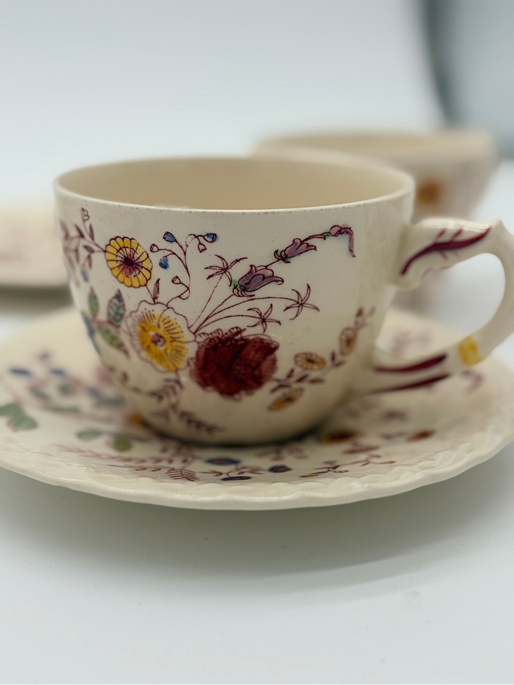 Vintage Vernon Kilns Chintz Hand Painted Tea Set 3 Cups 4 Saucers Floral